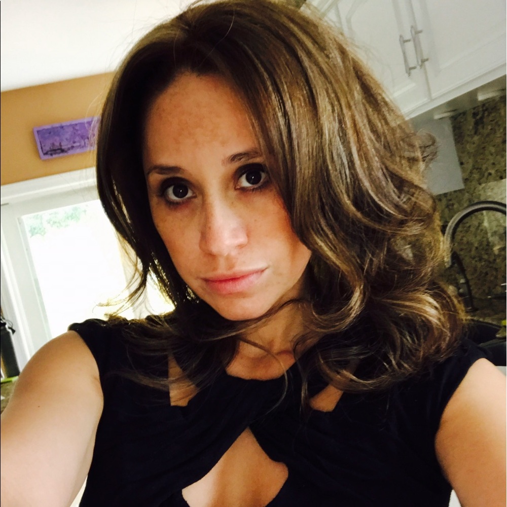 Meet your Posher, Nina