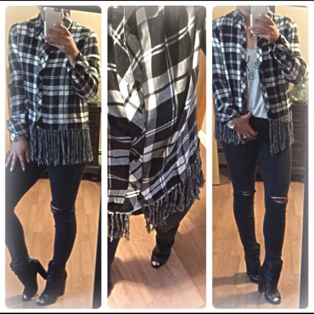Romeo & Juliet Couture Plaid Top w/Fringe Bottom