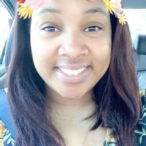 Meet your Posher, Lynitra