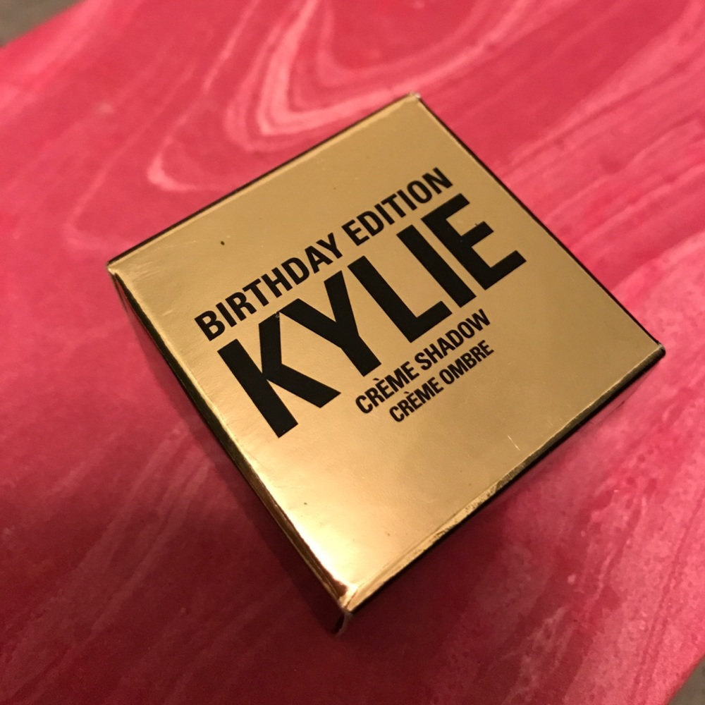 Kylie Birthday Edition Creme Shadow (Authentic)