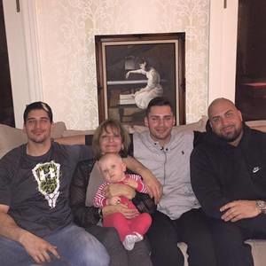 Meet your Posher, Louis