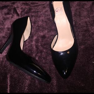 Black shiny heels