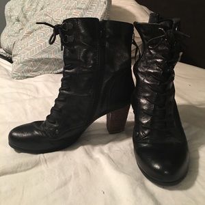 Steve Madden boots