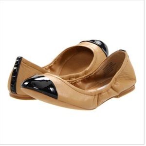 Steve Madden leather tan flats with black patent