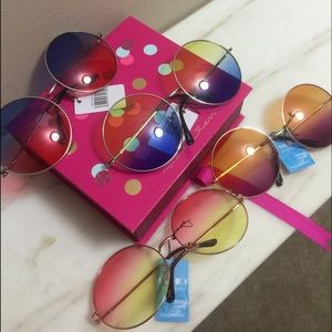 Retro round hippie glasses