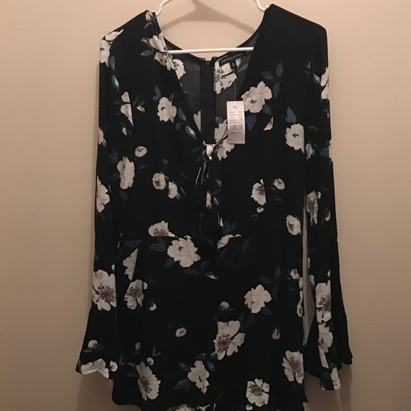 Floral romper - Picture 1 of 5