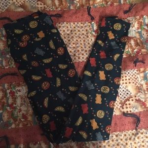 Lularoe Gummy Bear leggings