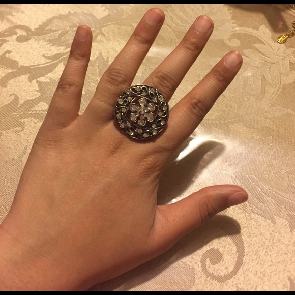 Ring - Picture 2 of 4
