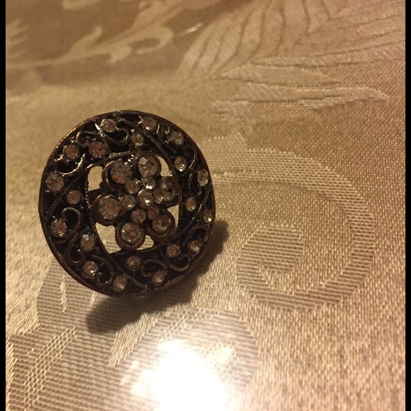 Ring - Picture 4 of 4