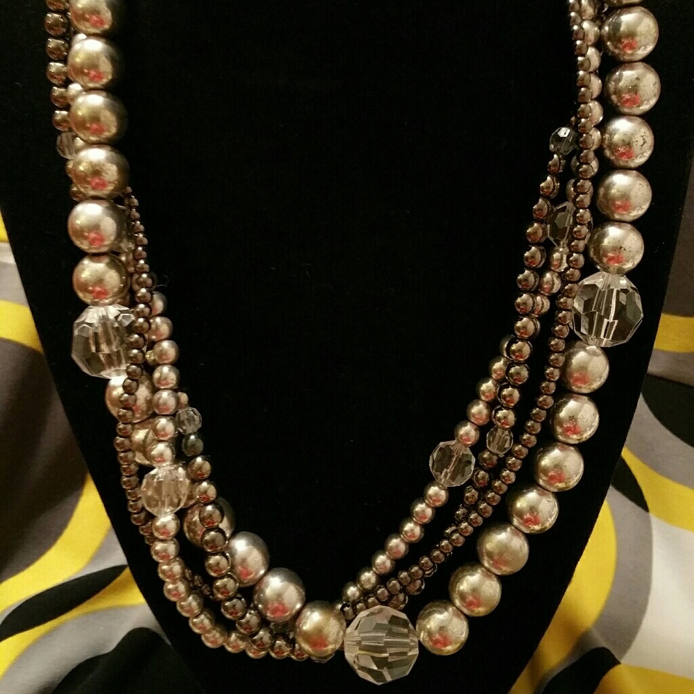 Choker necklace w/ silver accents and clear beads
