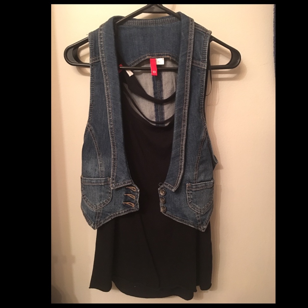 Jean sleeveless jacket and black tank!