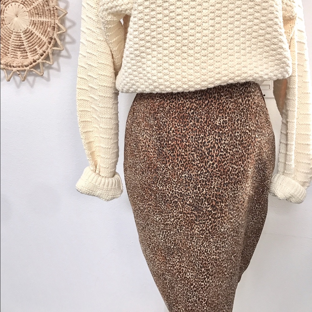 Vintage cheetah print suede skirt size 8