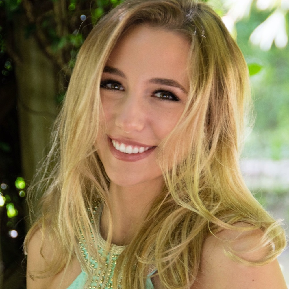 Meet your Posher, Alexandra