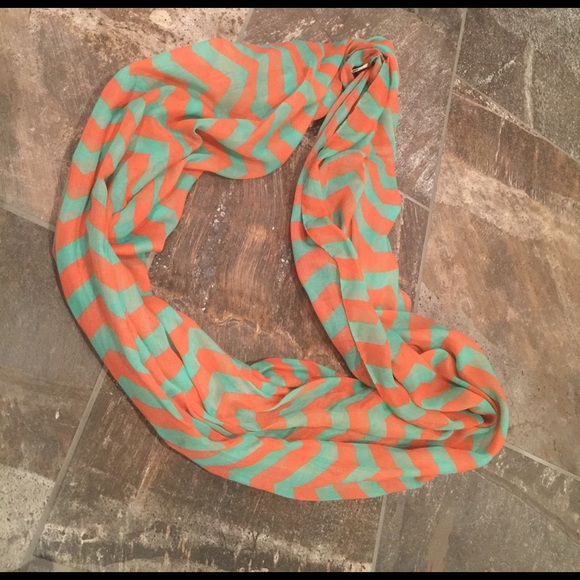 Chevron Infinity Scarf - Picture 3 of 3