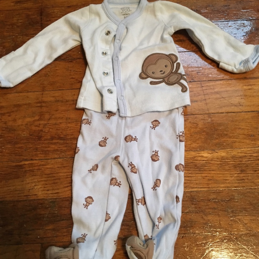 Carter's outfit