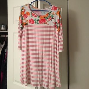 NWOT Spring Floral / pink striped tunic