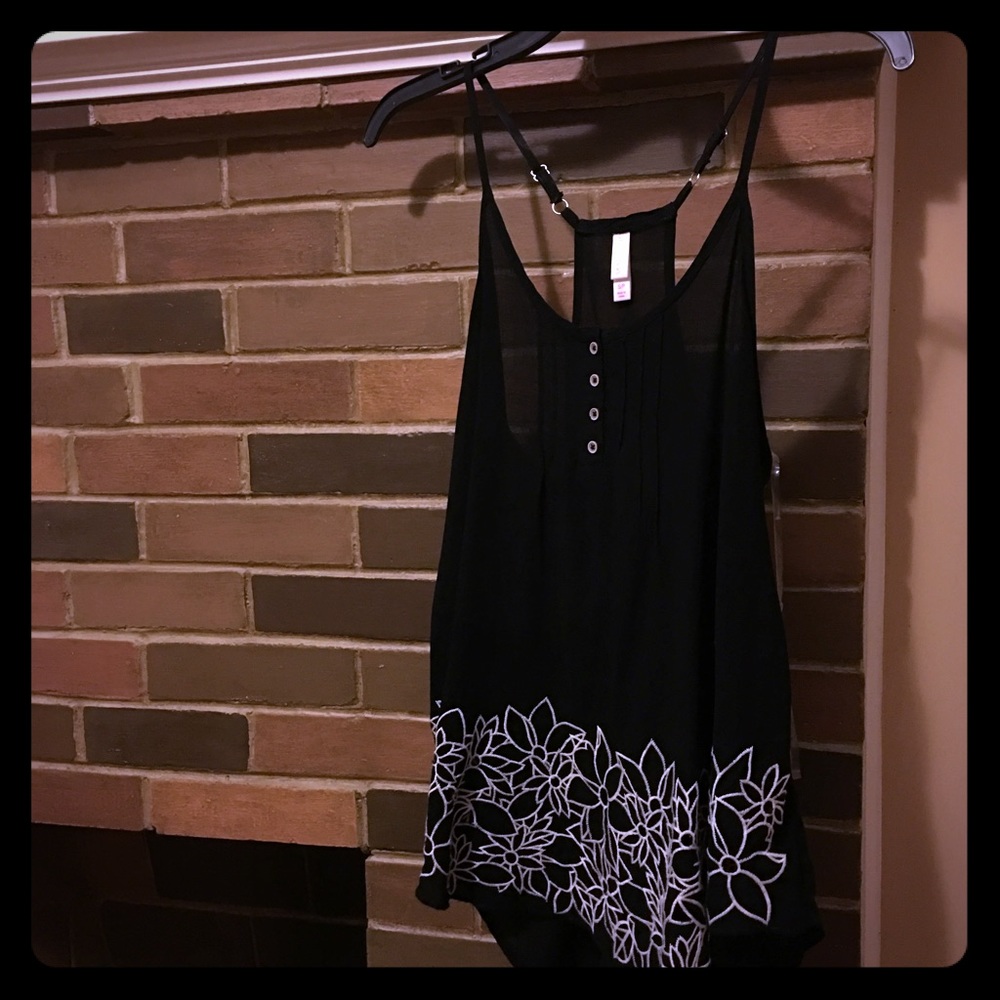 Xhilaration Tank Top