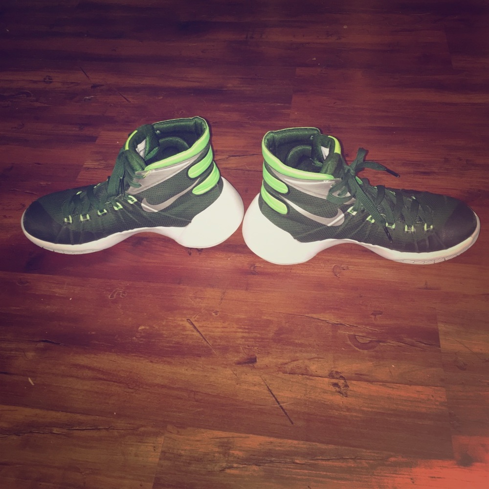 Green hyper dunks
