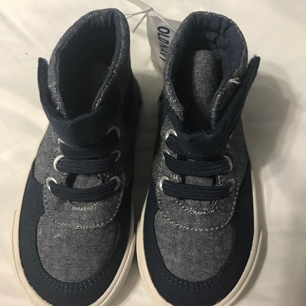 Shoes - Picture 4 of 4