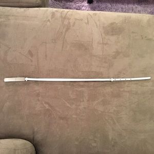 The Limited White adjustable belt