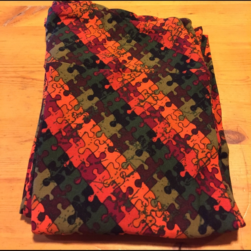 🎉SALE🎉BNWT LULAROE PUZZLE PIECES TC LEGGINGS 🦄