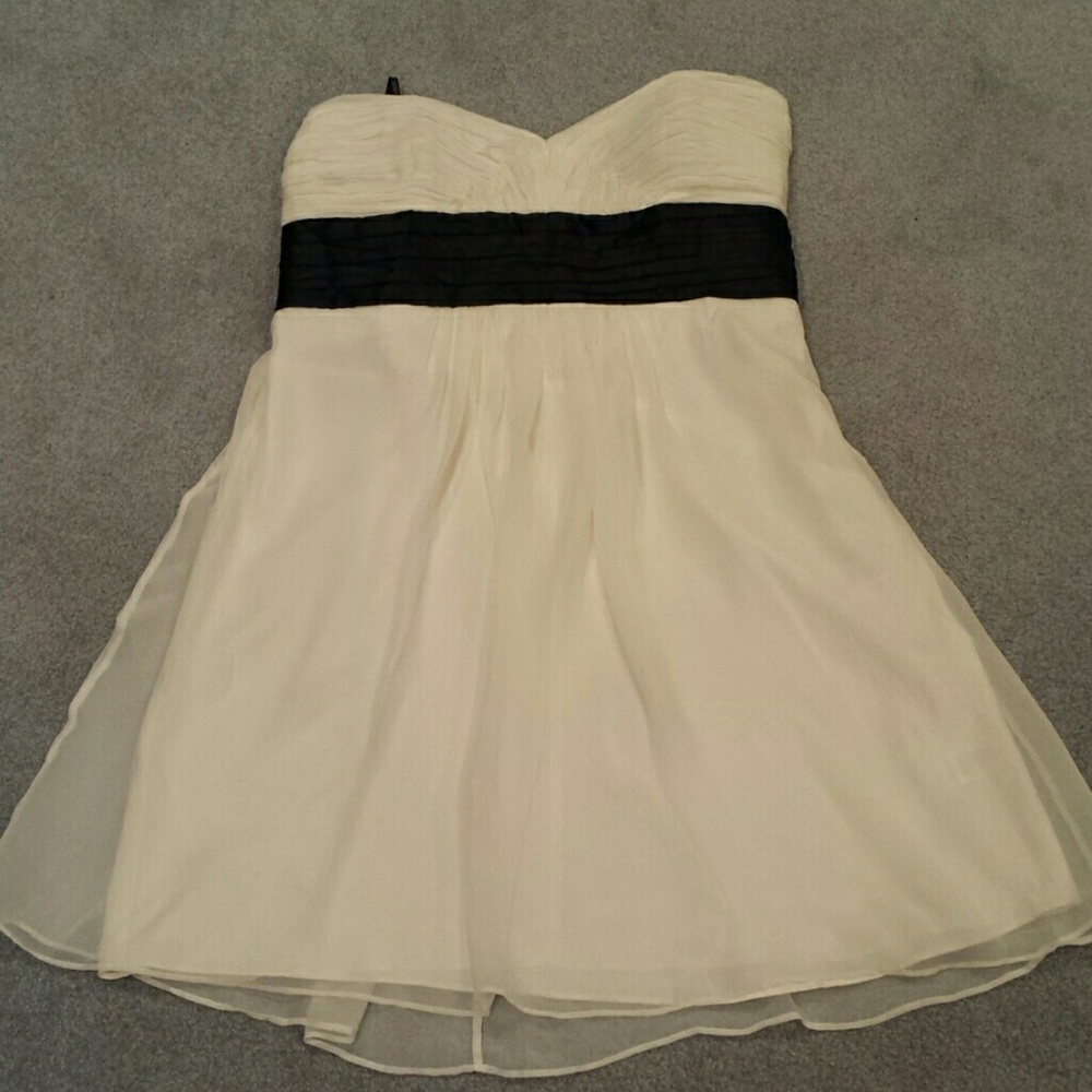 New evening gown - Picture 4 of 4