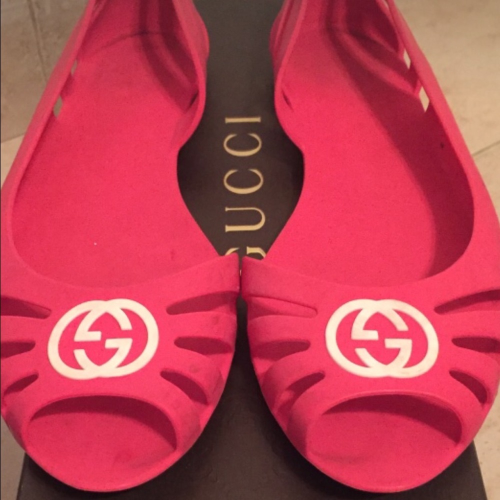 Authentic Gucci jellies flats size 9