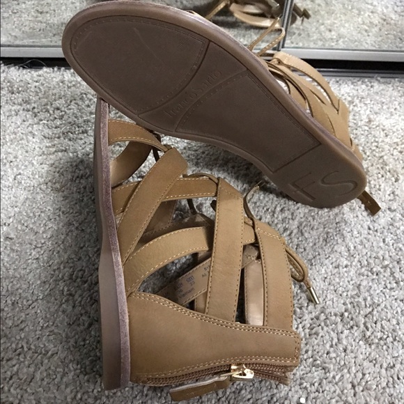 Franco Sarto strapped sandals - Picture 4 of 4