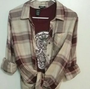 NWT Rue 21 button up top