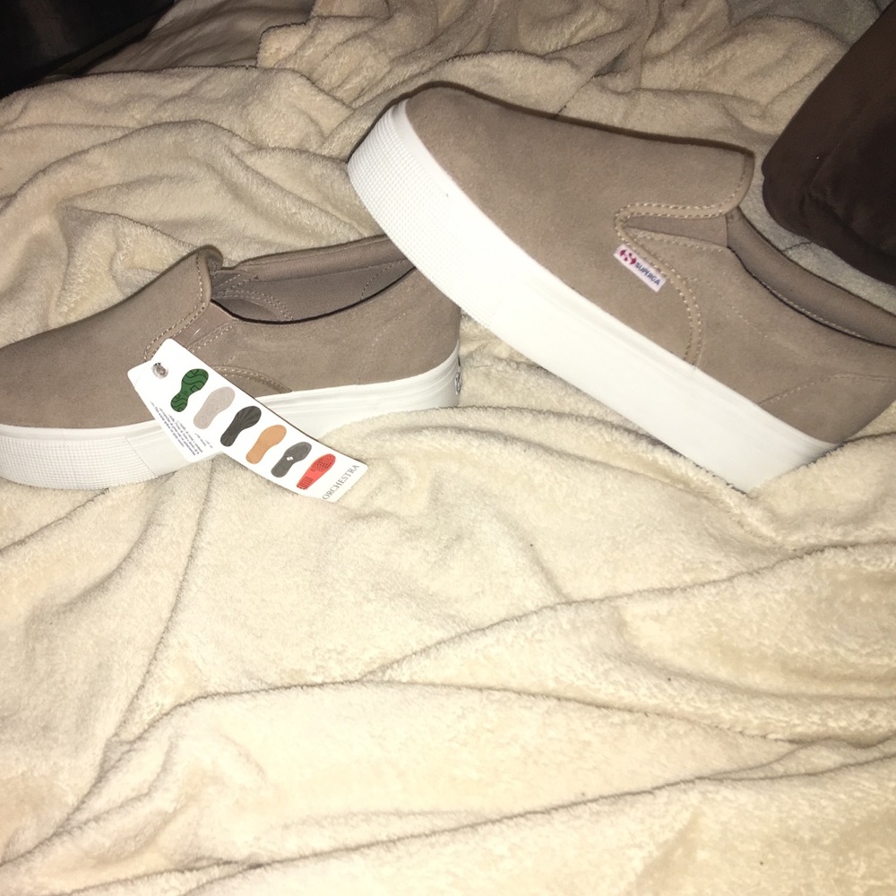 Brand new never worn supergas