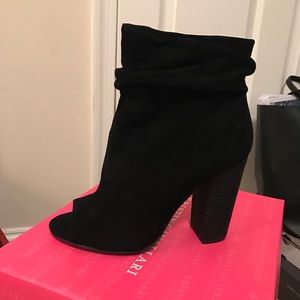 Kristin Cavallari Women's high heel peep toe.