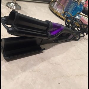 Brand new Hot tools 3 barrel hair iron.