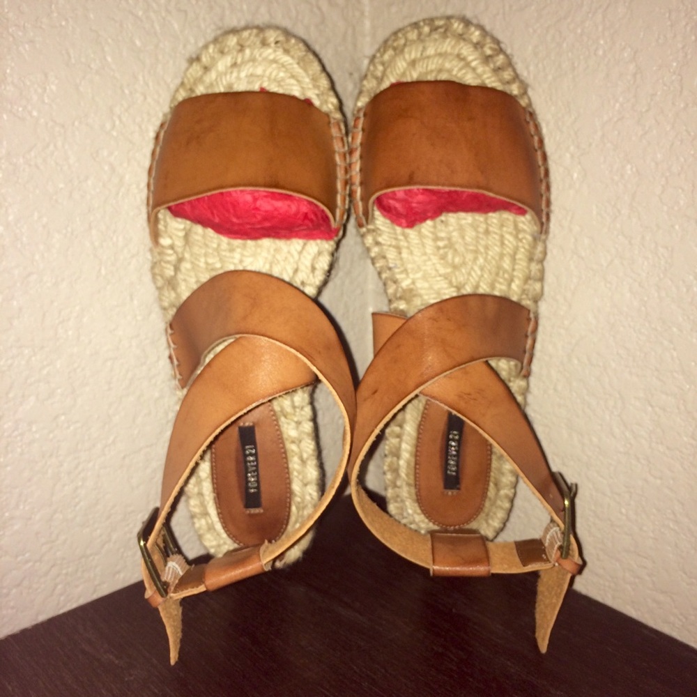 Chunky Forever 21 Sandals 🌴