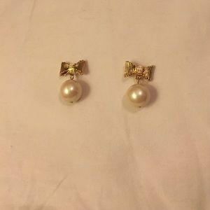 Never worn Kate Spade bow earrings