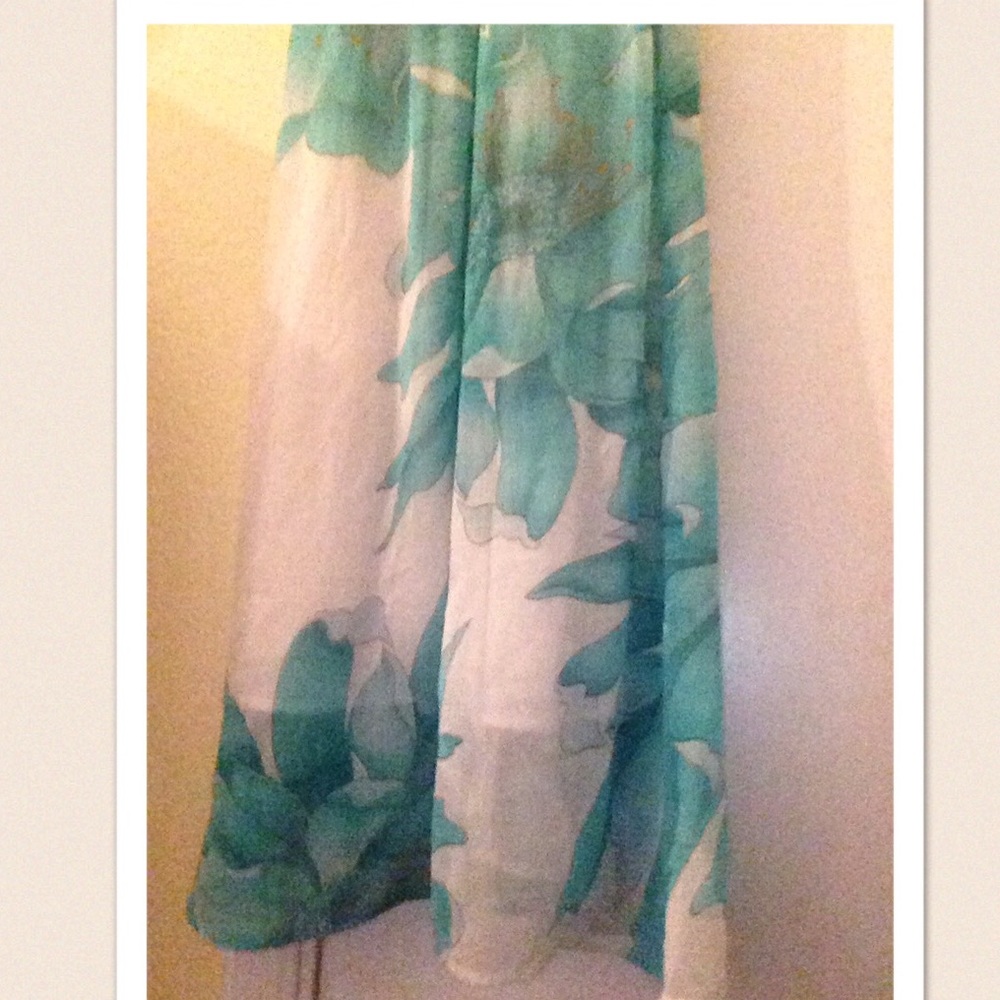 NEW!! Spring Dress - Picture 4 of 4