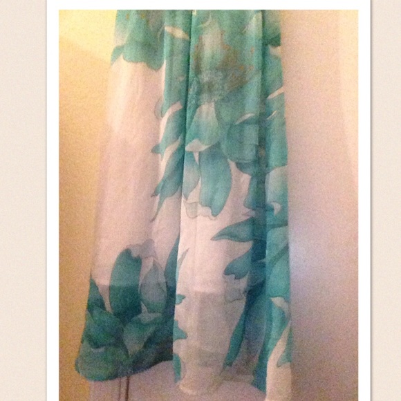 NEW!! Spring Dress - Picture 4 of 4