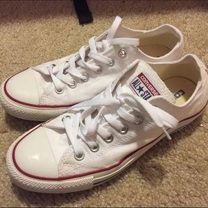 White low top converse all star