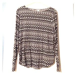 Lightweight jersey top