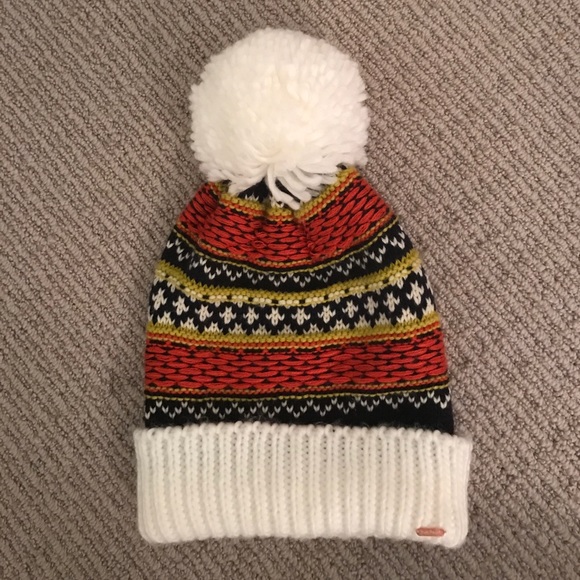 Free People Other - Free People puff ball hat