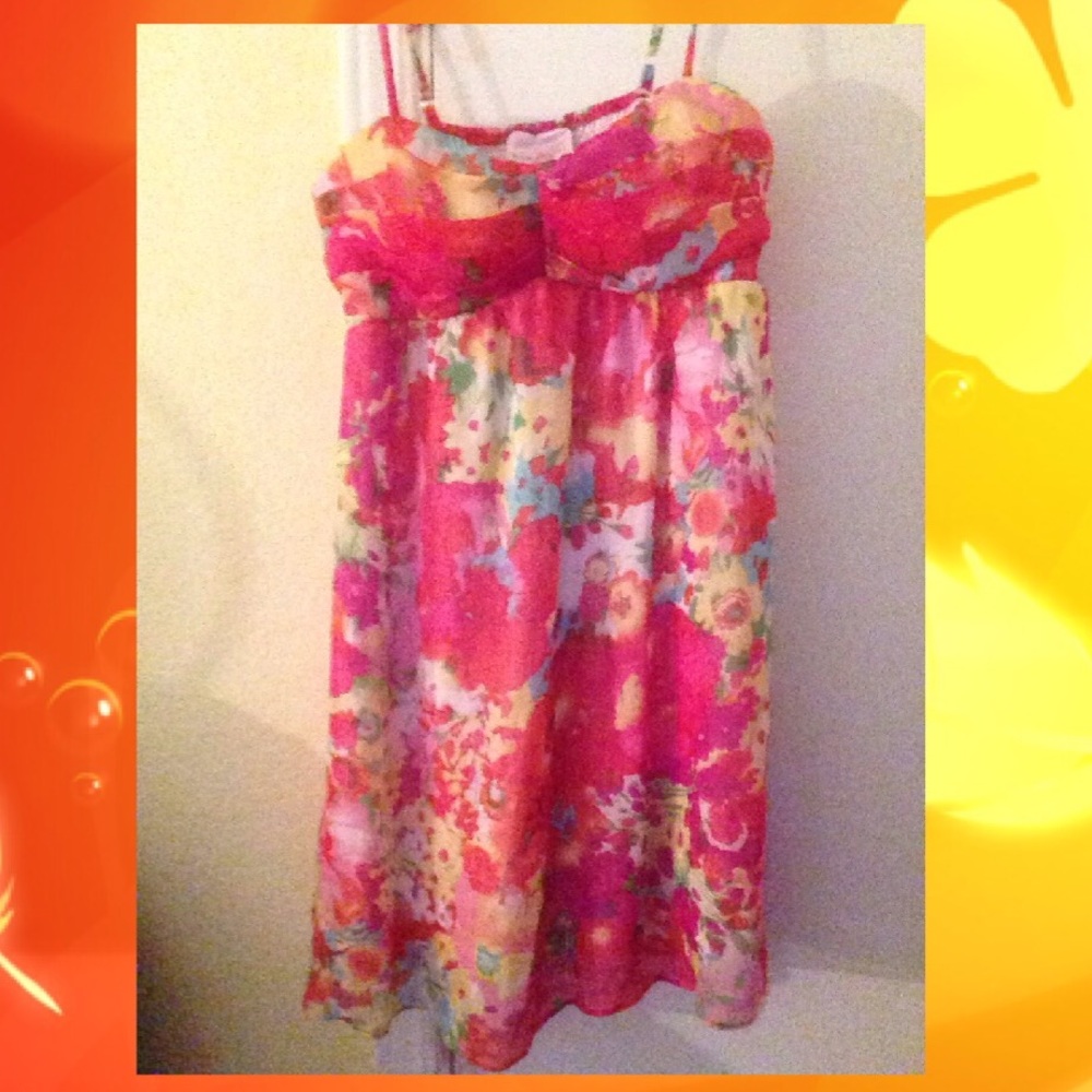 NEW!! Romeo&Juliet Couture FLOWERY DRESS