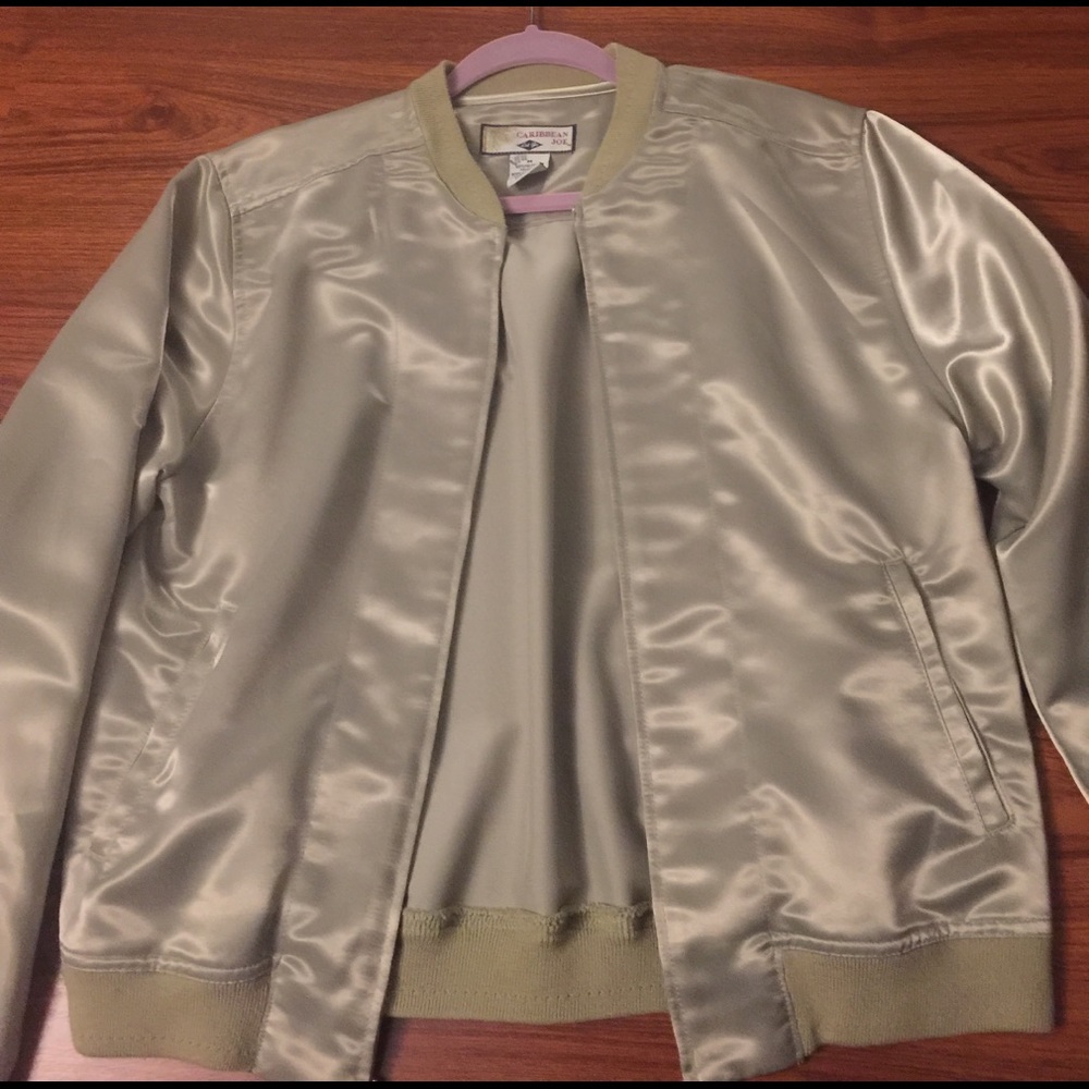 Light green bomber
