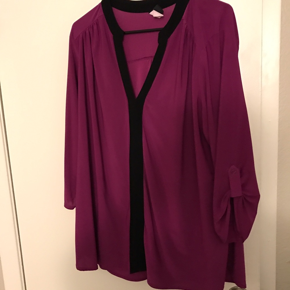 Super cute blouse!