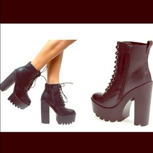 Black Steve Madden boots
