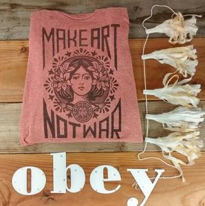 SALE Obey Make Art Not War Tee