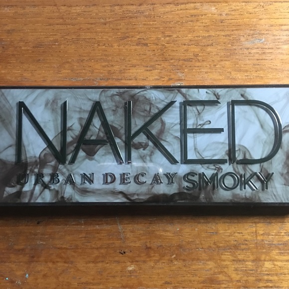Urban Decay Other - ✨$$⬇️ 1HR ONLY✨NWT Naked Smoky eyeshadow palette