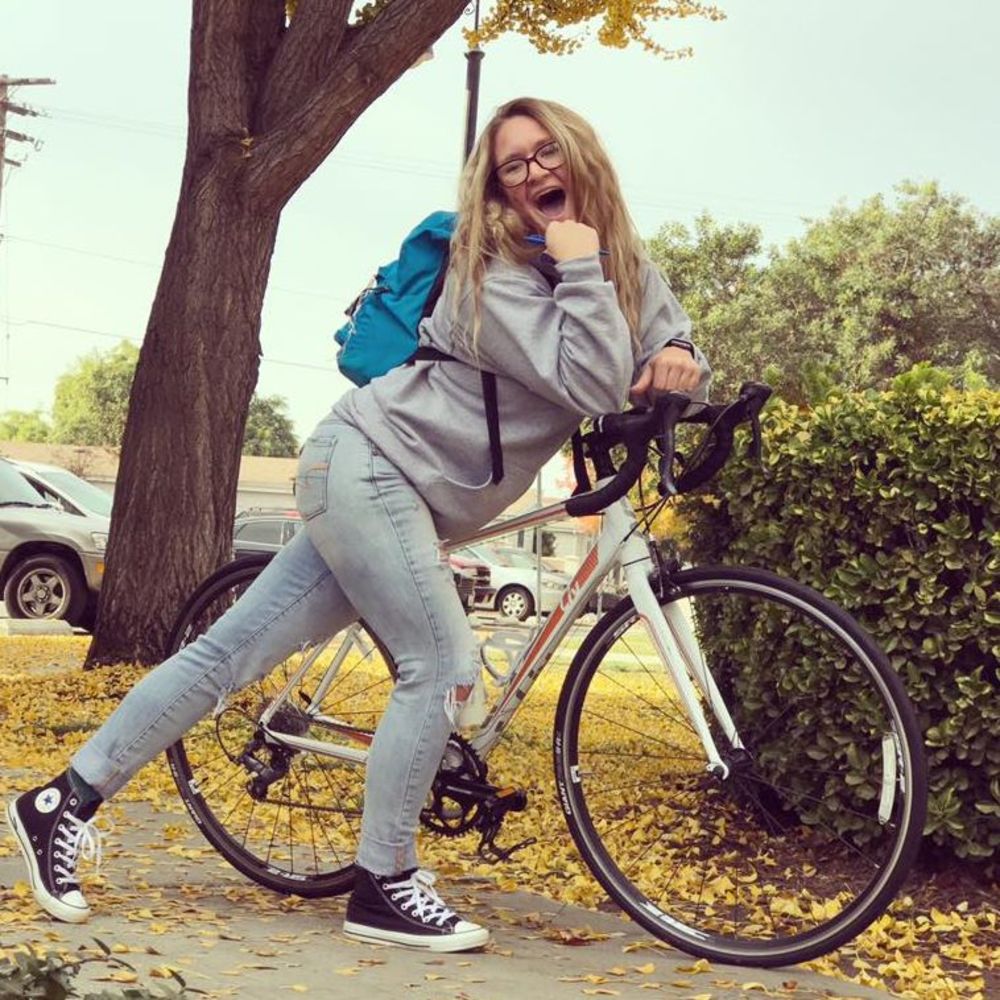 Meet your Posher, Abi