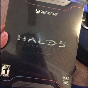 Xbox 1 limited edition Halo bundle pack. NWT