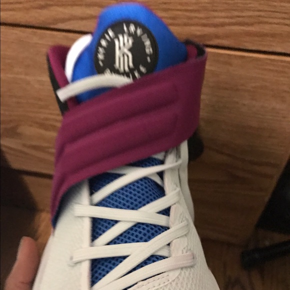 Kyrie 2\'s