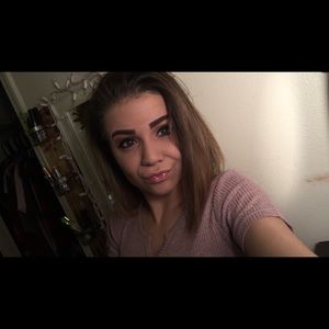 Meet your Posher, Nicole