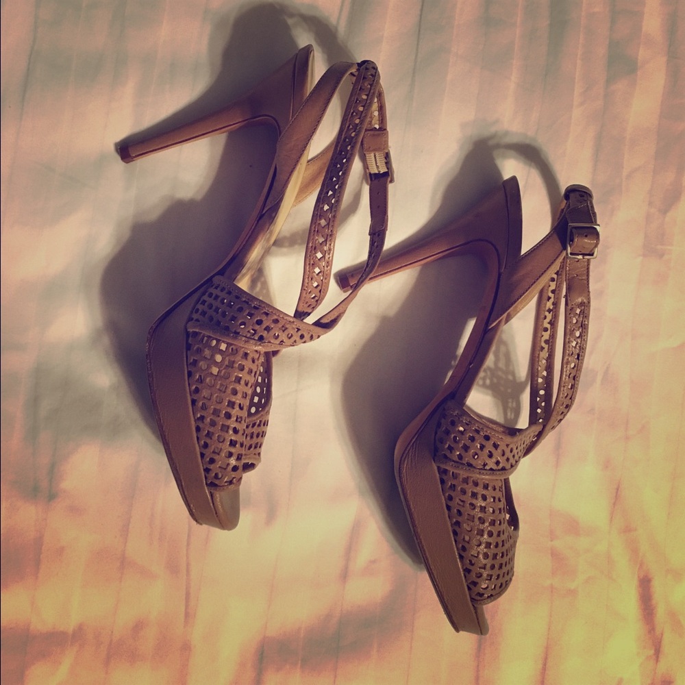 Kate Spade camel heel Size 8